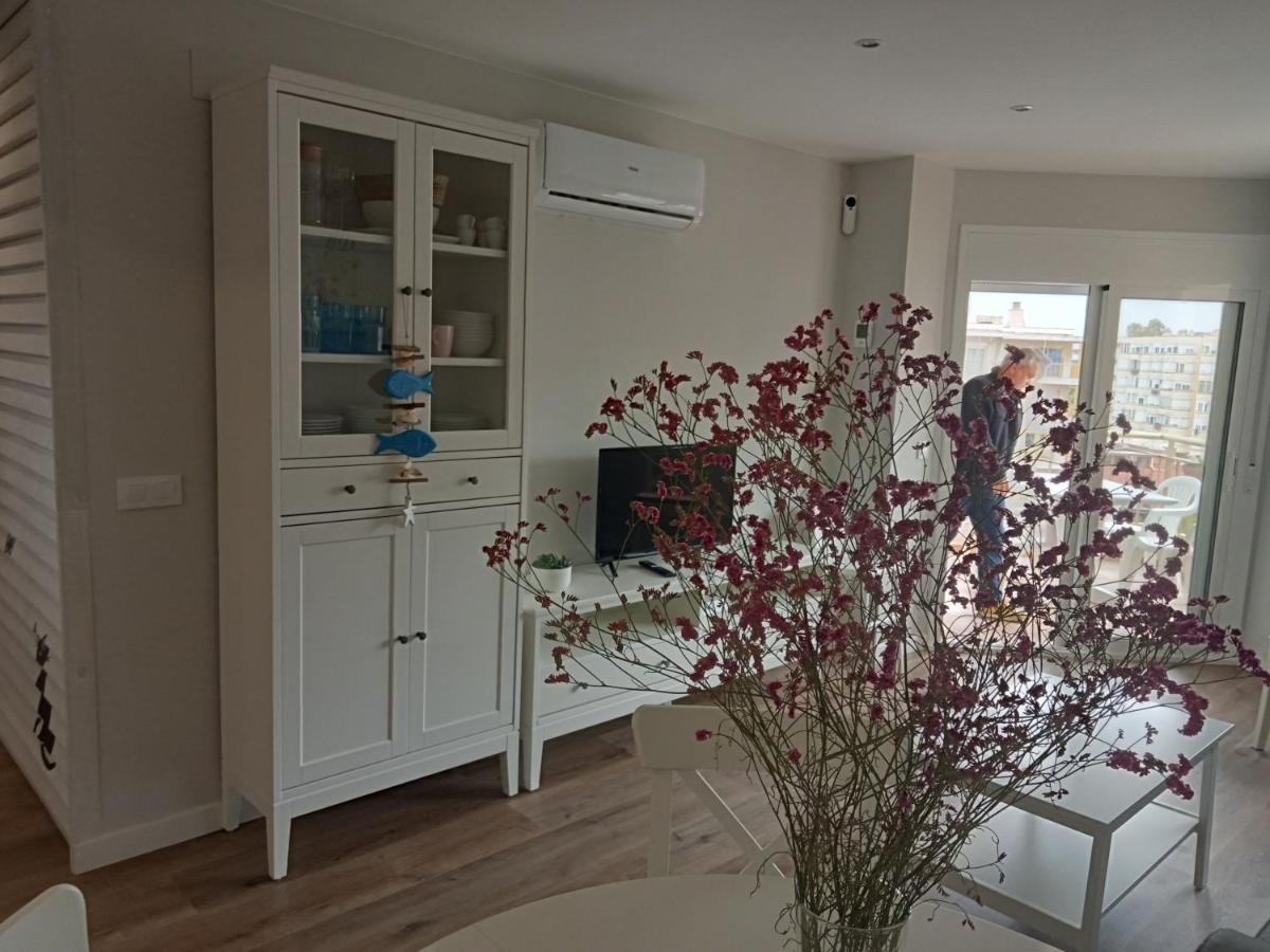 Seafront Apartment Pineda Beach ラ・ピネーダ エクステリア 写真